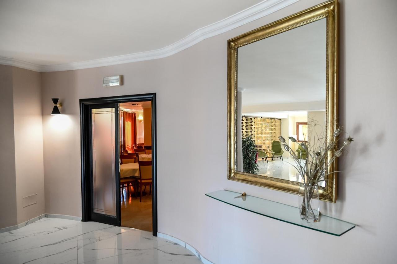 Roma Domus Hotel Ponzano Romano Bagian luar foto