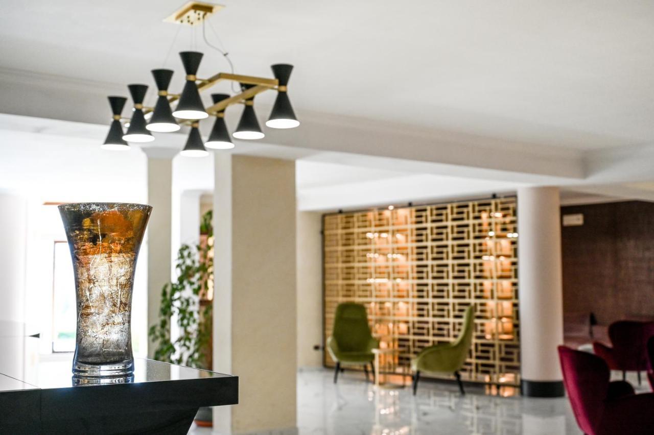 Roma Domus Hotel Ponzano Romano Bagian luar foto