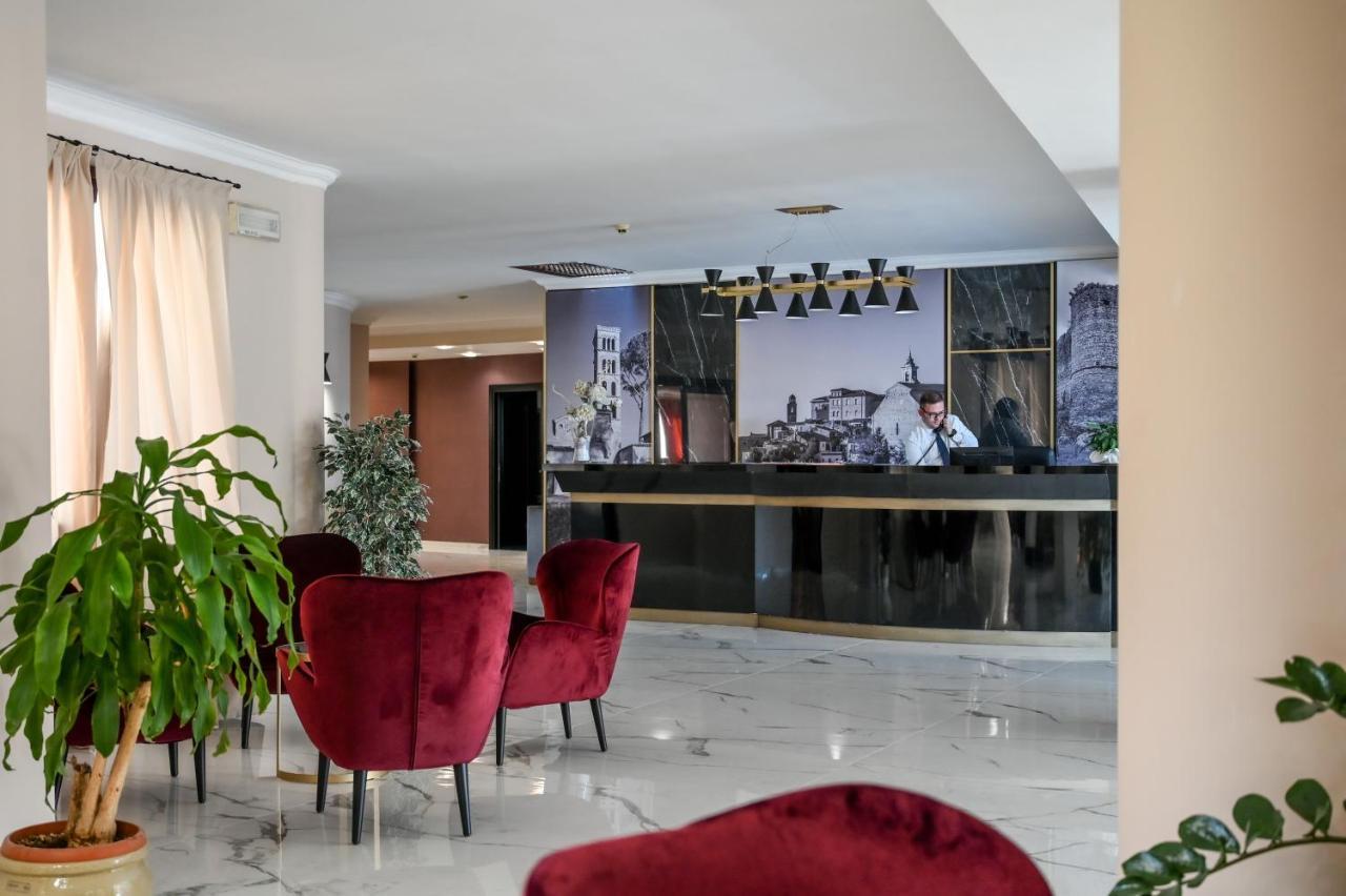 Roma Domus Hotel Ponzano Romano Bagian luar foto